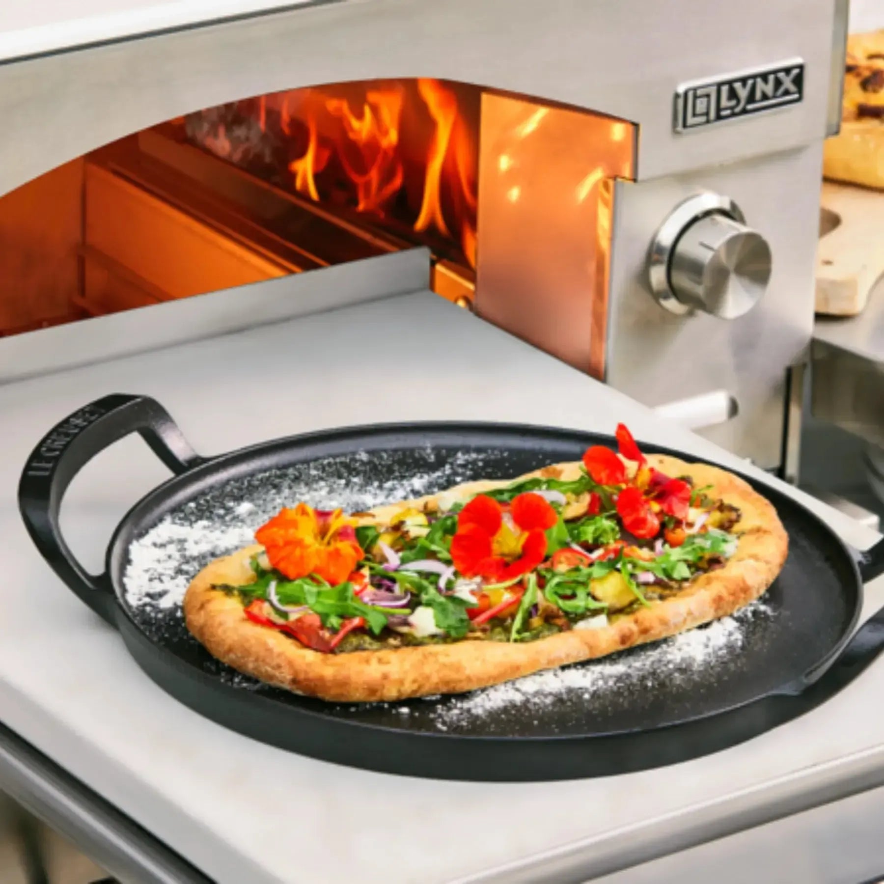 Grelha Redonda para Pizza com Alças Alpine Matte Black 35cm Le Creuset