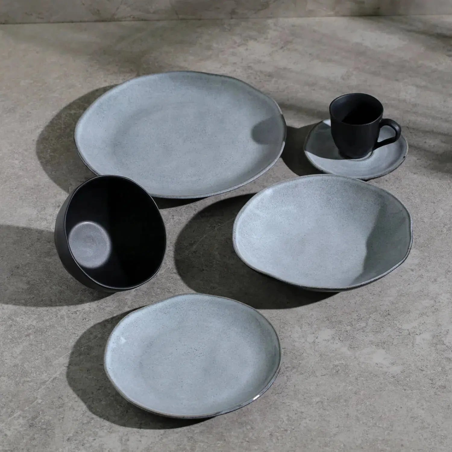 Jogo 6 Xícaras de Café com 6 Pires Stoneware Orgânico Concreto/Dust 120ml Porto Brasil