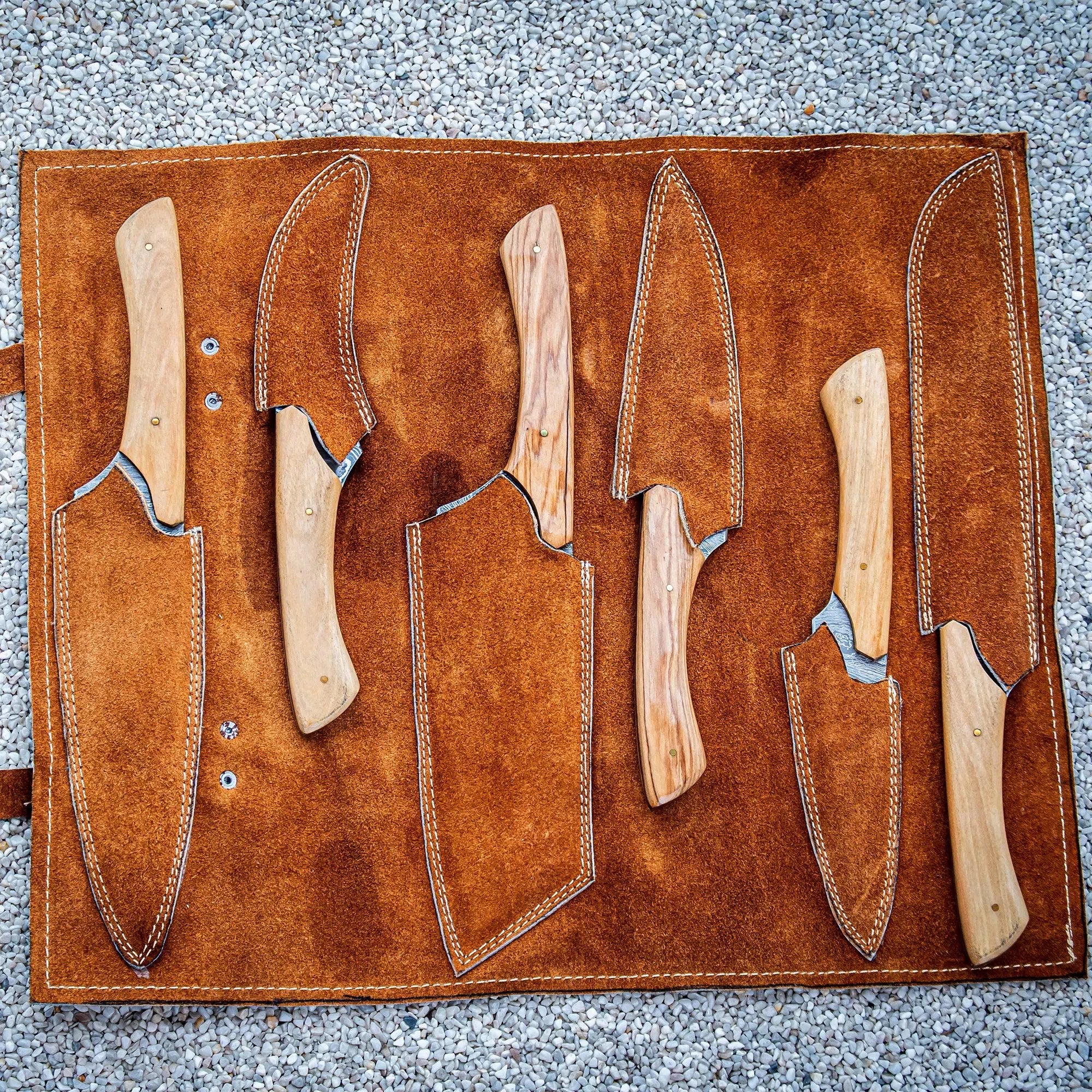 Kit De 6 Facas De Cozinha Artesanais Em Aço Damasco 256 Camadas Com Cabo De Madeira De Oliveira E Bolsa De Rolo De Couro Facas Artemano – Let's Eat It