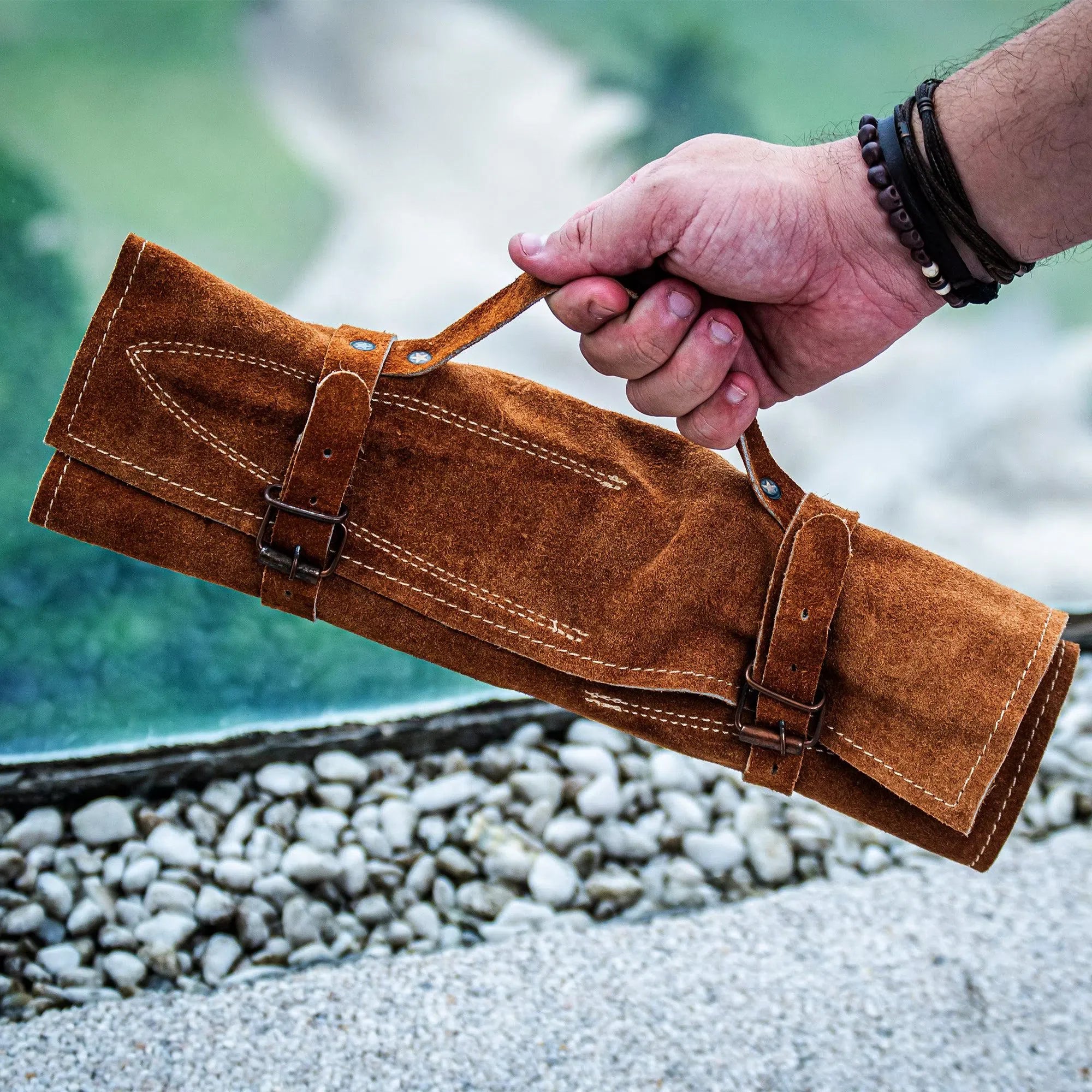 Kit De 6 Facas De Cozinha Artesanais Em Aço Damasco 256 Camadas Com Cabo De Madeira De Oliveira E Bolsa De Rolo De Couro Facas Artemano – Let's Eat It