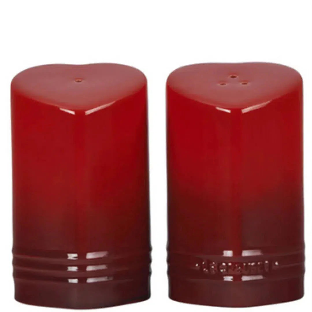 Kit com Saleiro & Pimenteiro Cerâmica Coração Vermelho 130ml Le Creuset