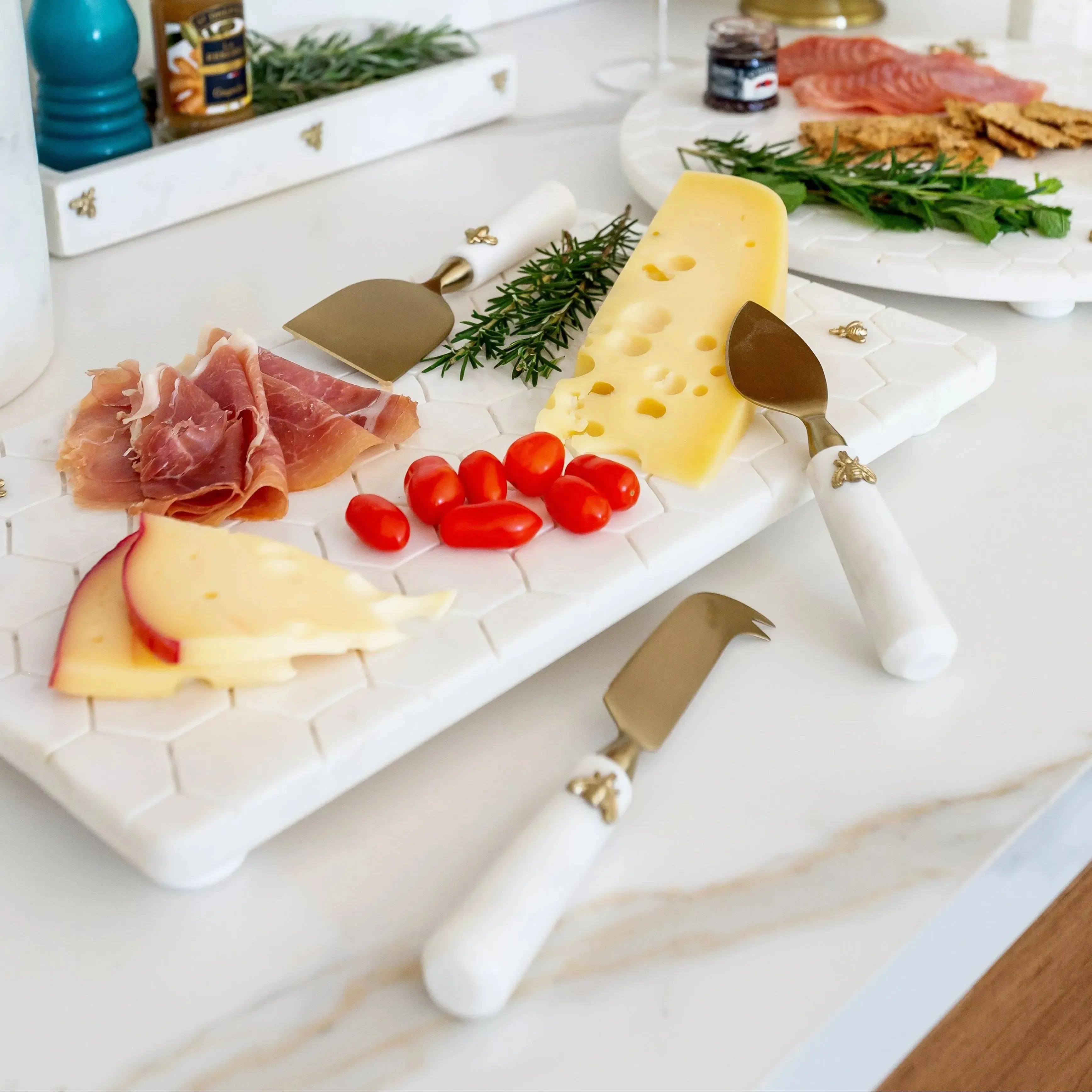 Conjunto de 3 Facas Para Queijo Cabo Mármore Laguiole Bee