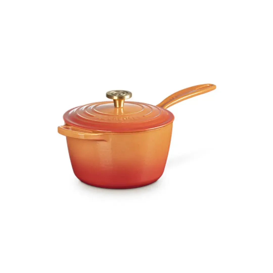 Panela Le Creuset Molheira Signature Flamme Dorée com Pegador Dourado 1,8L 18cm