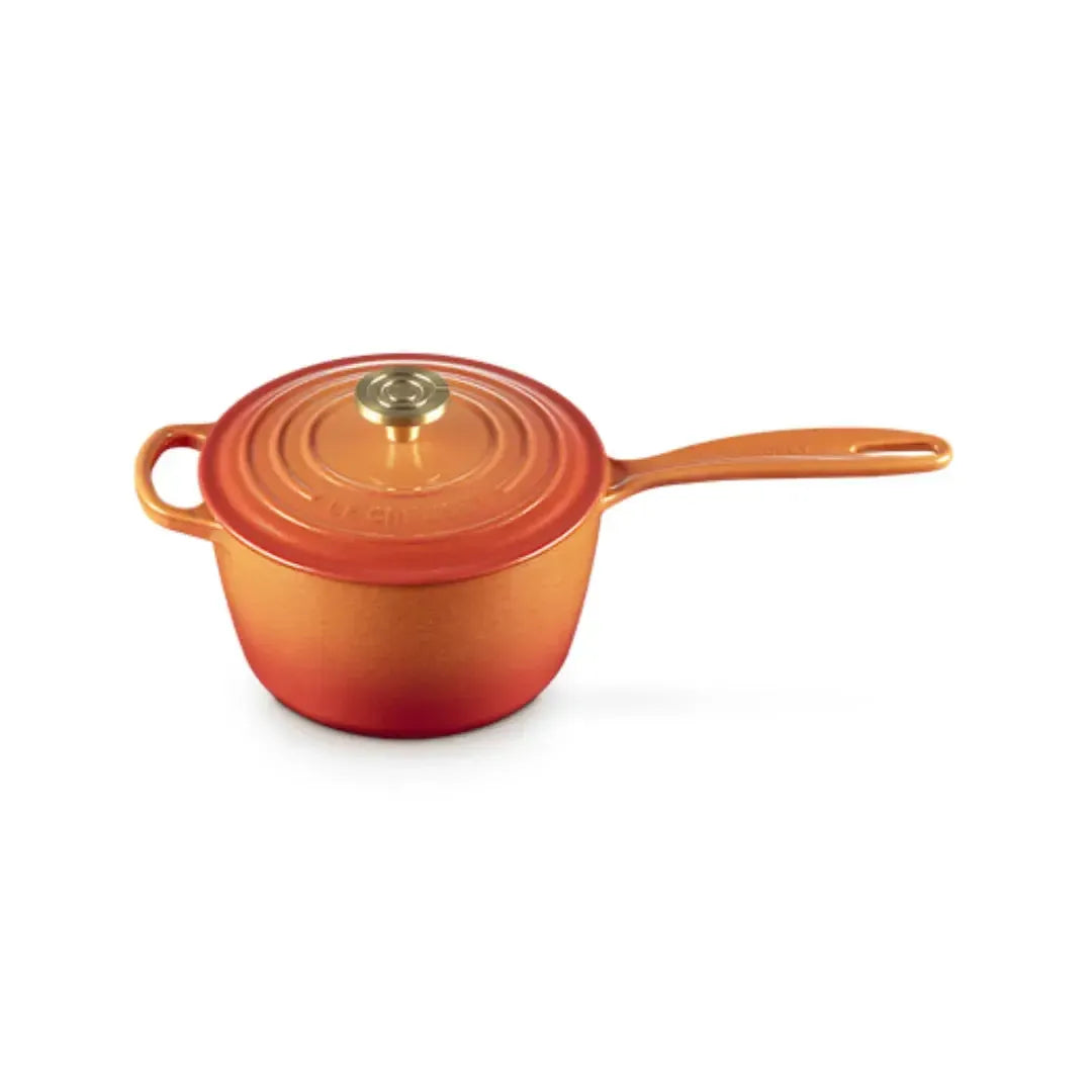 Panela Le Creuset Molheira Signature Flamme Dorée com Pegador Dourado 1,8L 18cm