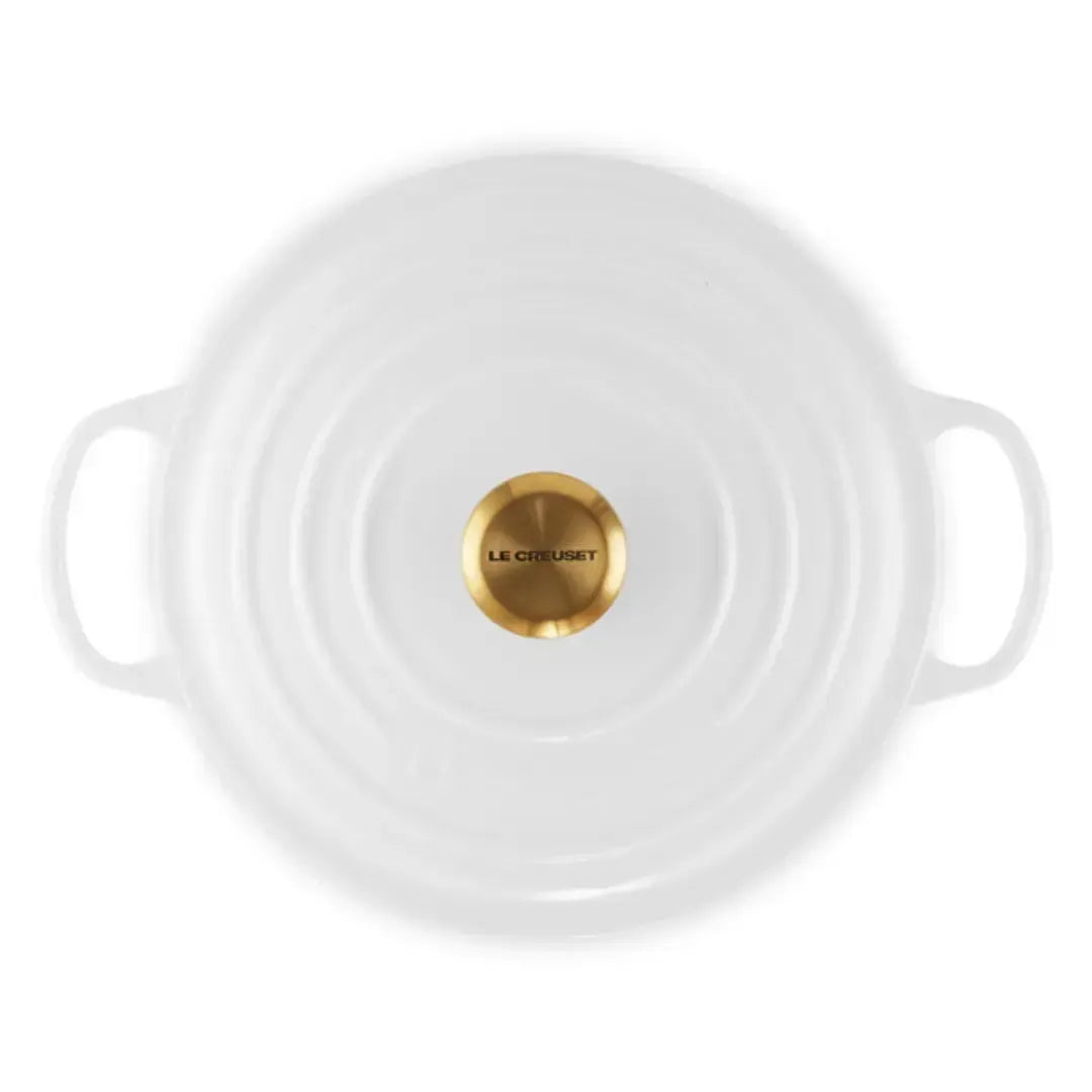 Panela Le Creuset Redonda Signature Branco com Pegador Dourado 2,4L 20cm