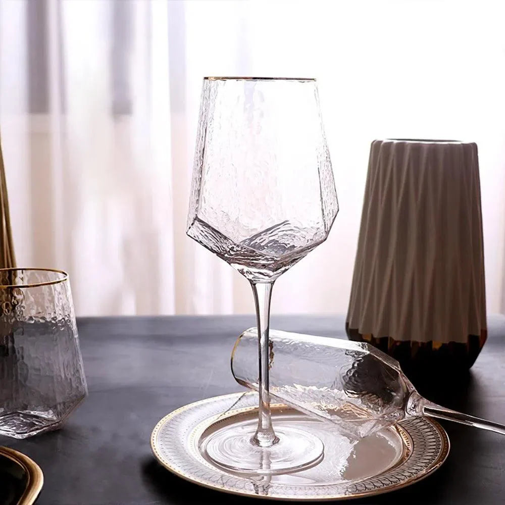 Jogo 2 Taças para Vinho Vidro Cristalino Borda Dourada Taj 600ml