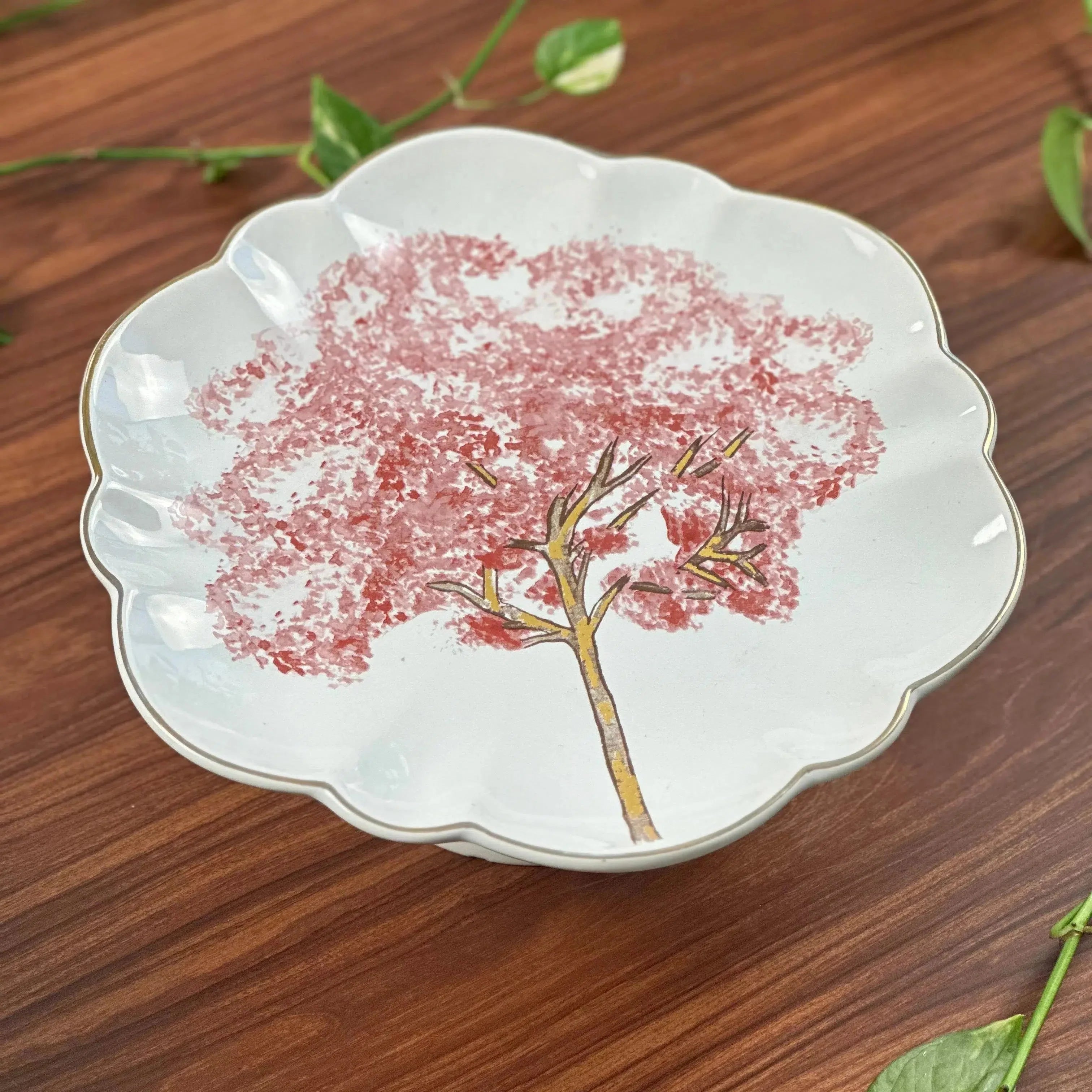 Prato para Bolo com Pé Cerâmica Ypê Rosa com Filete de Ouro Scalla